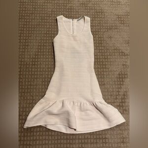 Elegant Sleeveless Cream Dress